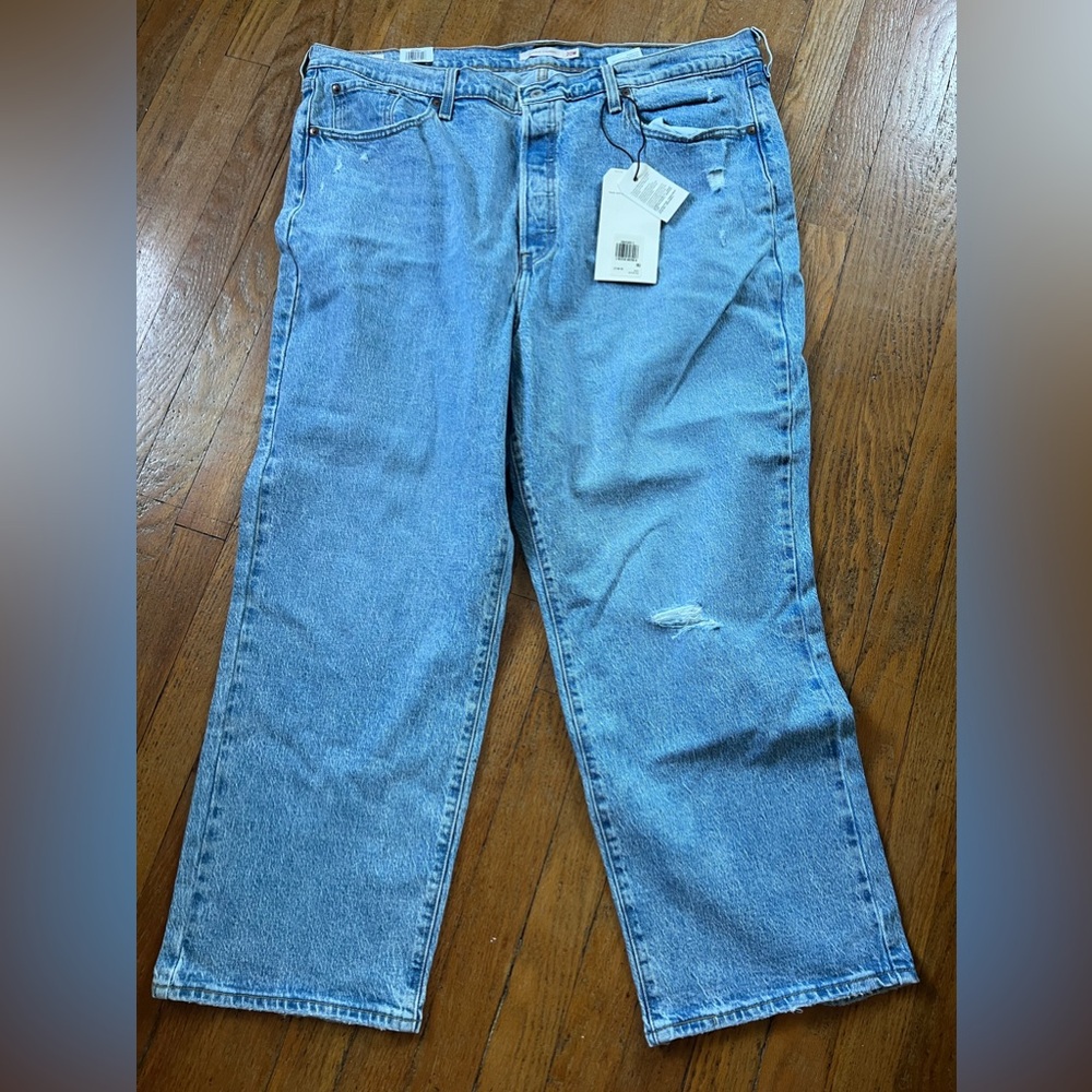 Levi’s Ribcage Straight Ankle Jeans